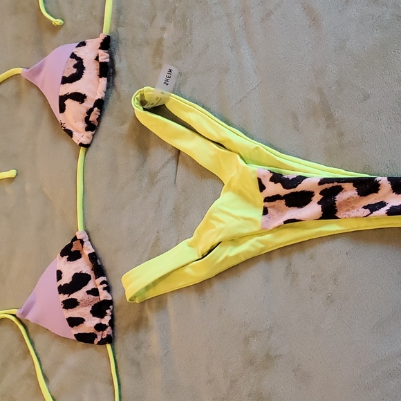 Leopard bikini - Picture 3 of 3